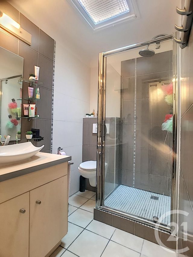 Appartement Duplex à louer - 3 pièces - 79.32 m2 - RIVESALTES - 66 - LANGUEDOC-ROUSSILLON - Century 21 Plaine Du Roussillon