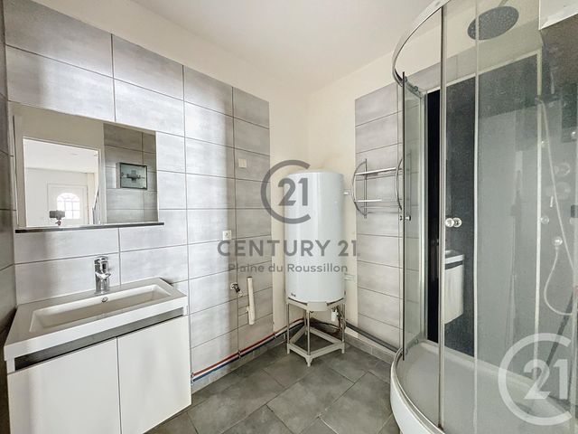 Appartement T3 à vendre - 3 pièces - 52.77 m2 - RIVESALTES - 66 - LANGUEDOC-ROUSSILLON - Century 21 Plaine Du Roussillon