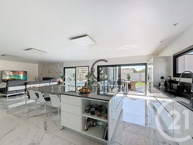 Afficher la photo en grand maison à vendre - 5 pièces - 250.0 m2 - LLUPIA - 66 - LANGUEDOC-ROUSSILLON - Century 21 Plaine Du Roussillon