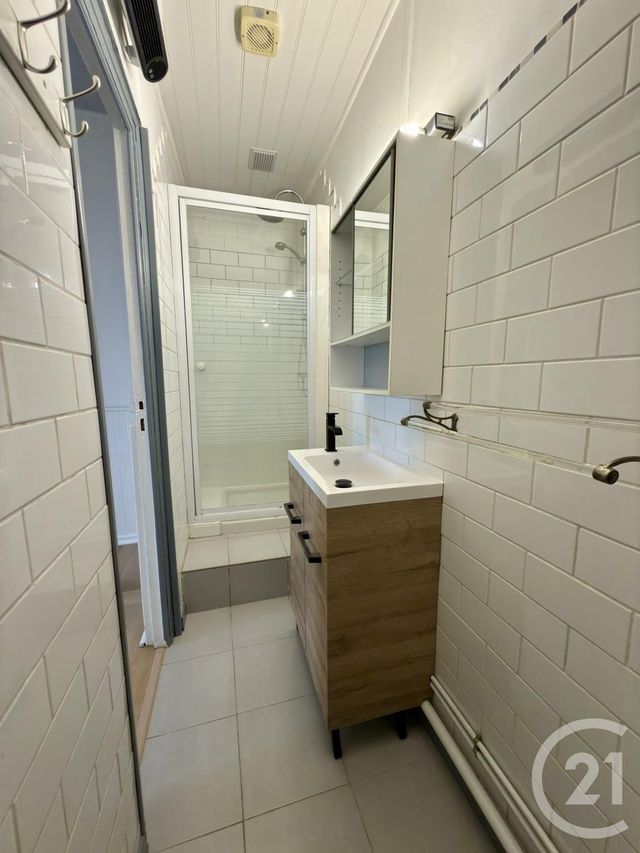 Appartement Studio à vendre - 1 pièce - 23.5 m2 - RIVESALTES - 66 - LANGUEDOC-ROUSSILLON - Century 21 Plaine Du Roussillon